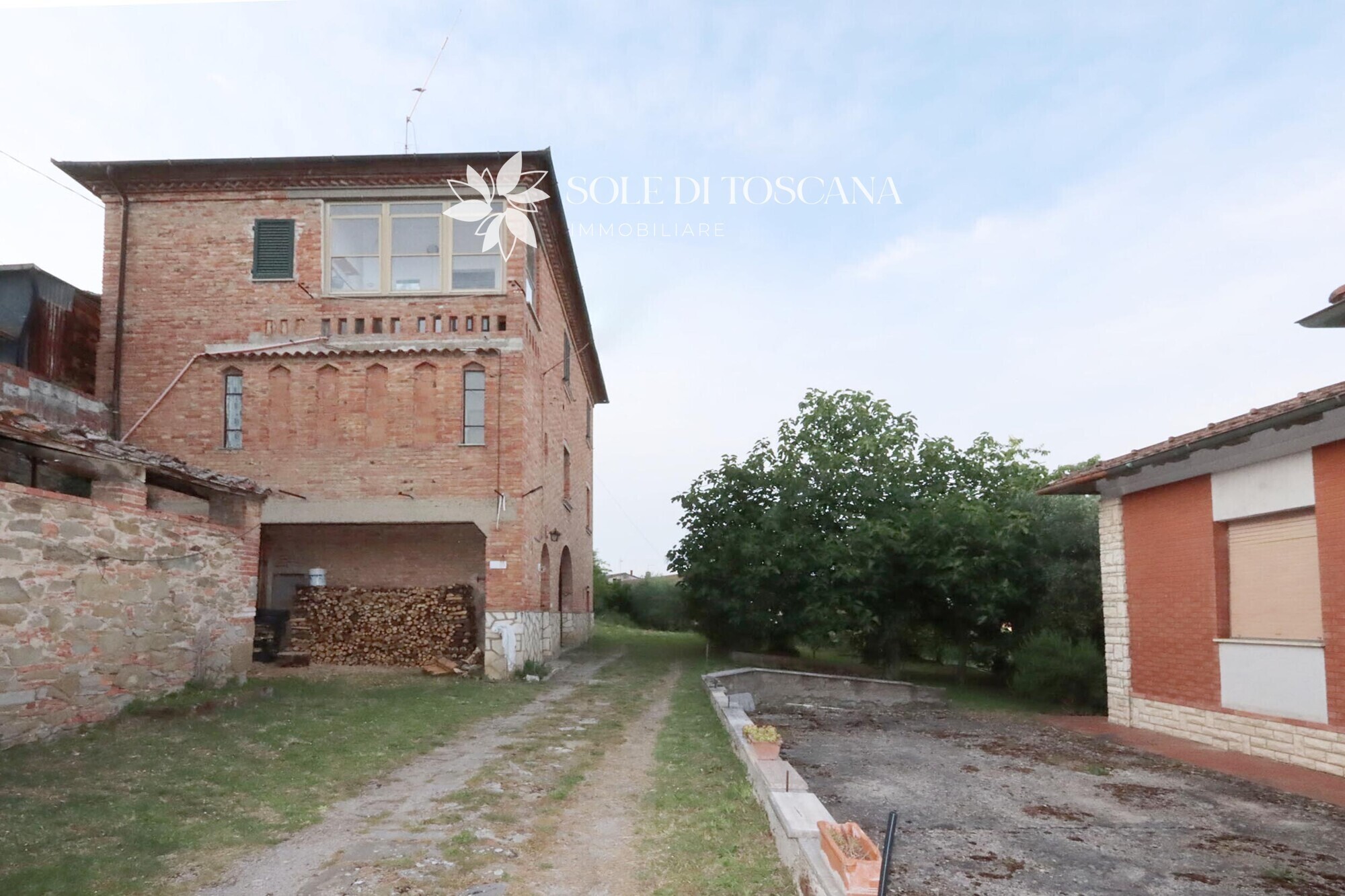 Sinalunga_casa_singola_da_ristrutturare (1)