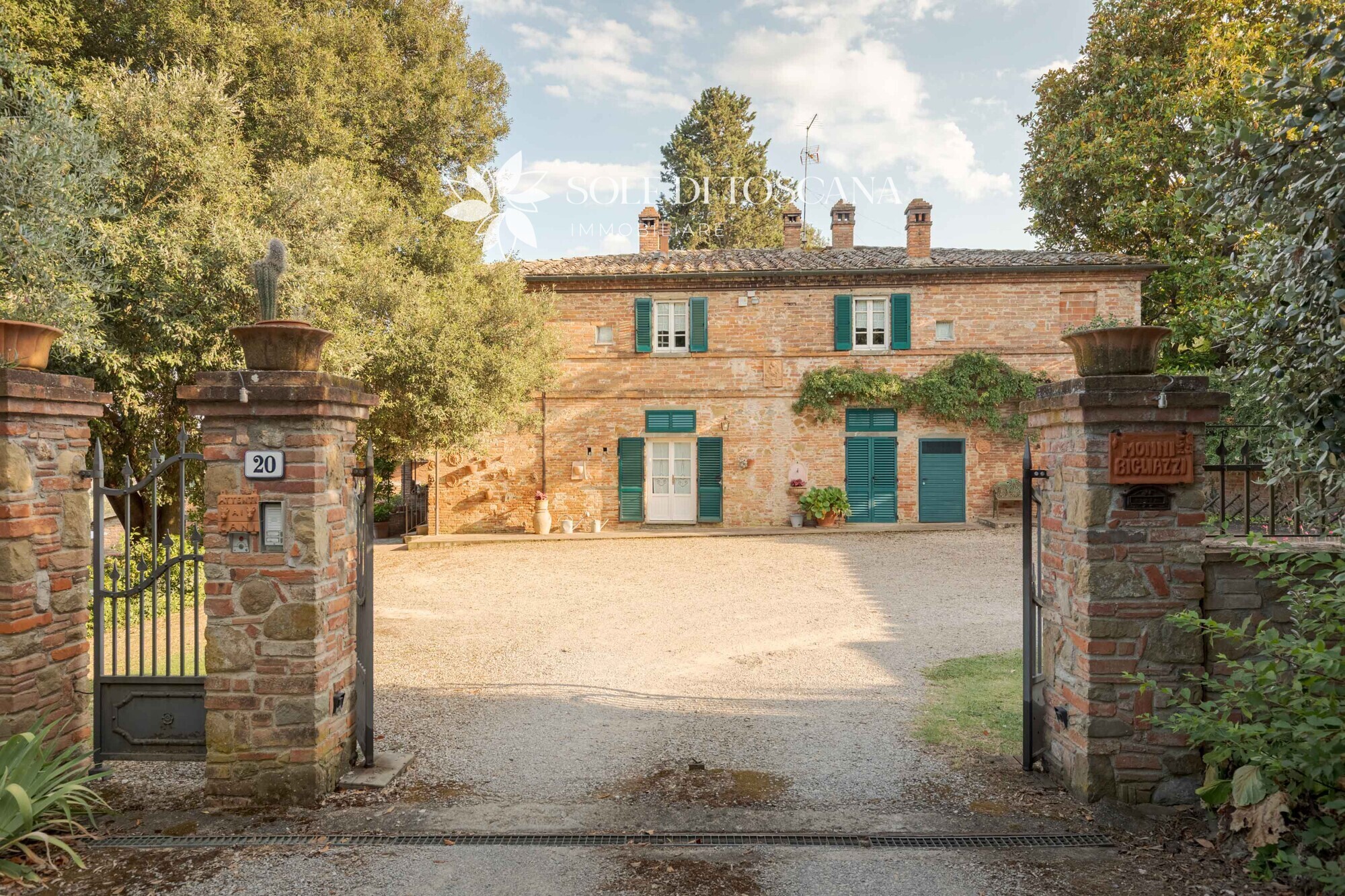 Foiano_della_Chiana_restored_villa_for_sale (97)
