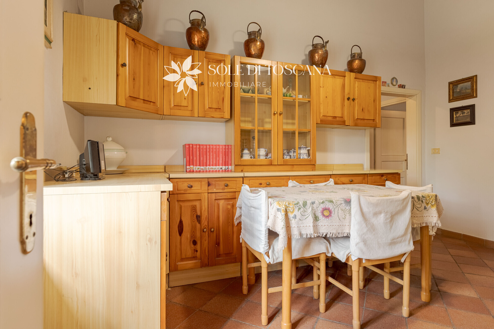 Foiano_della_Chiana_restored_villa_for_sale (42)