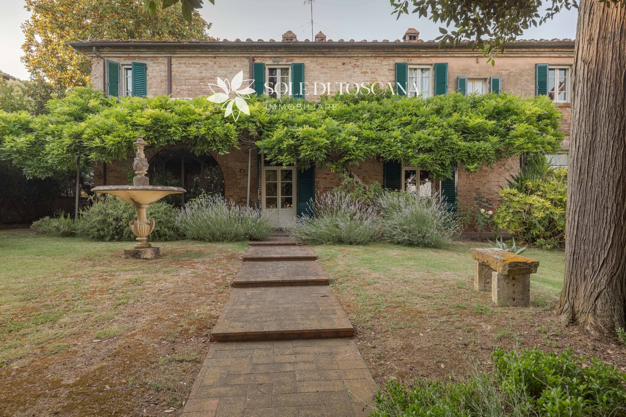 Foiano_della_Chiana_restored_villa_for_sale (127)