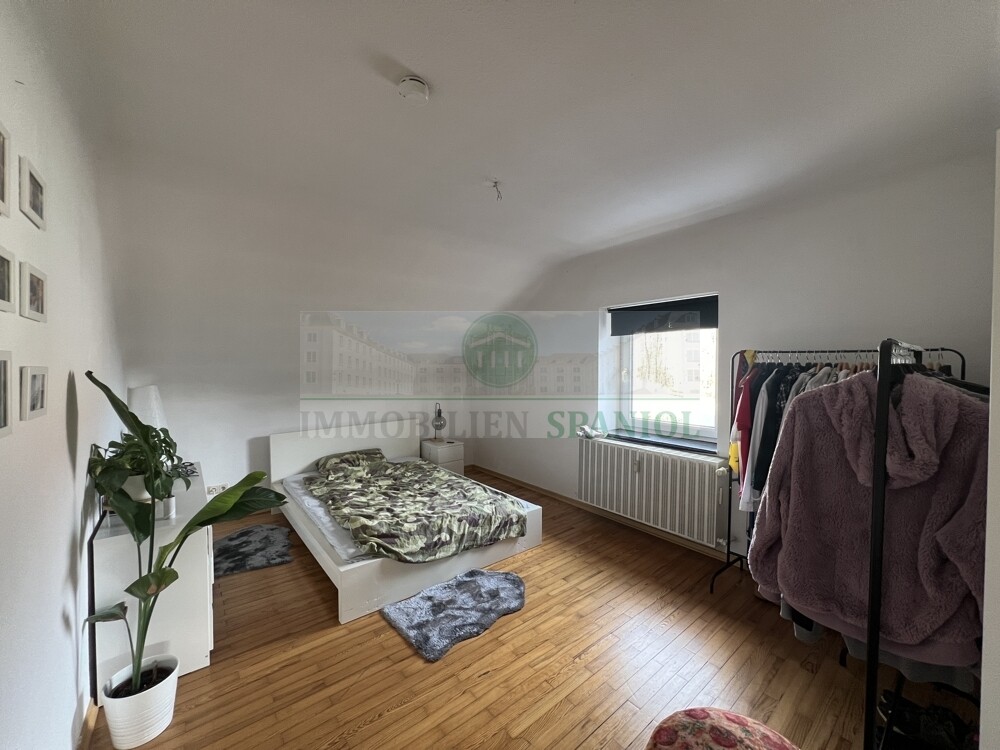 Schlafzimmer-DG-li