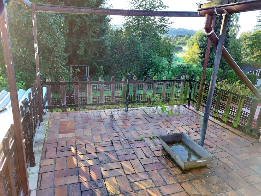 Balkon/Terasse mit Blick in den Garten