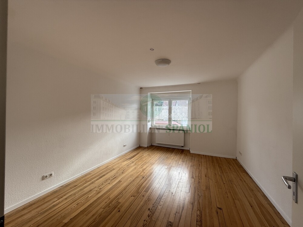15 - Zimmer 6 OG li