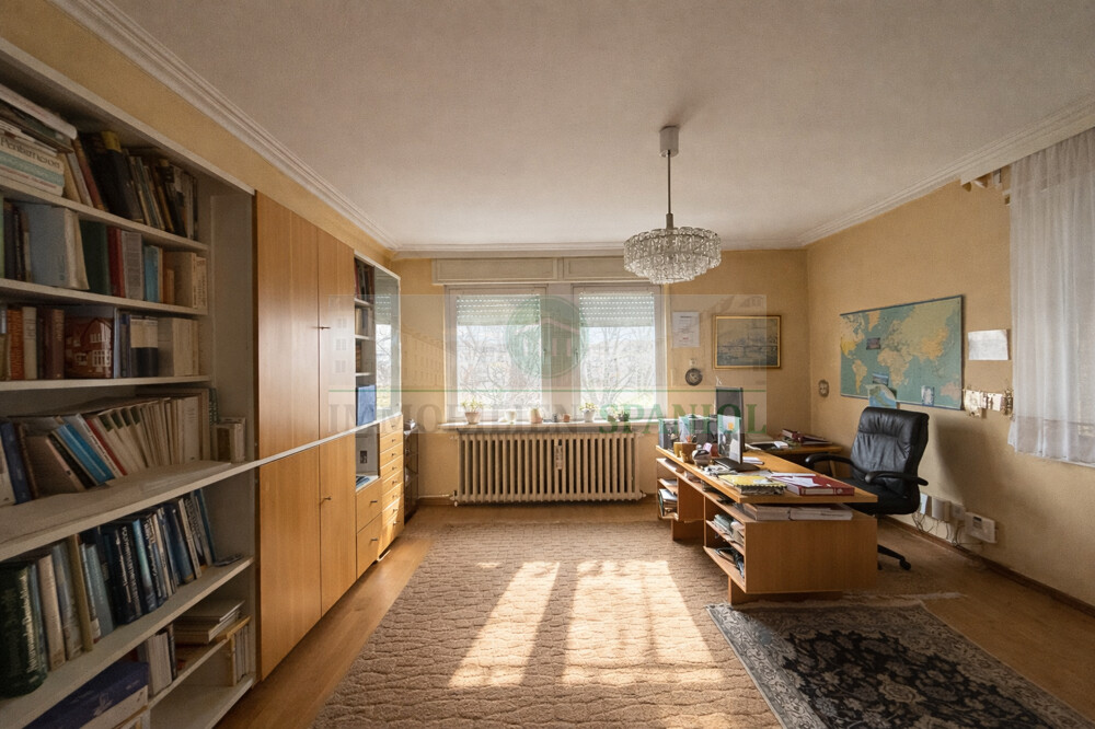 Arbeitszimmer OG