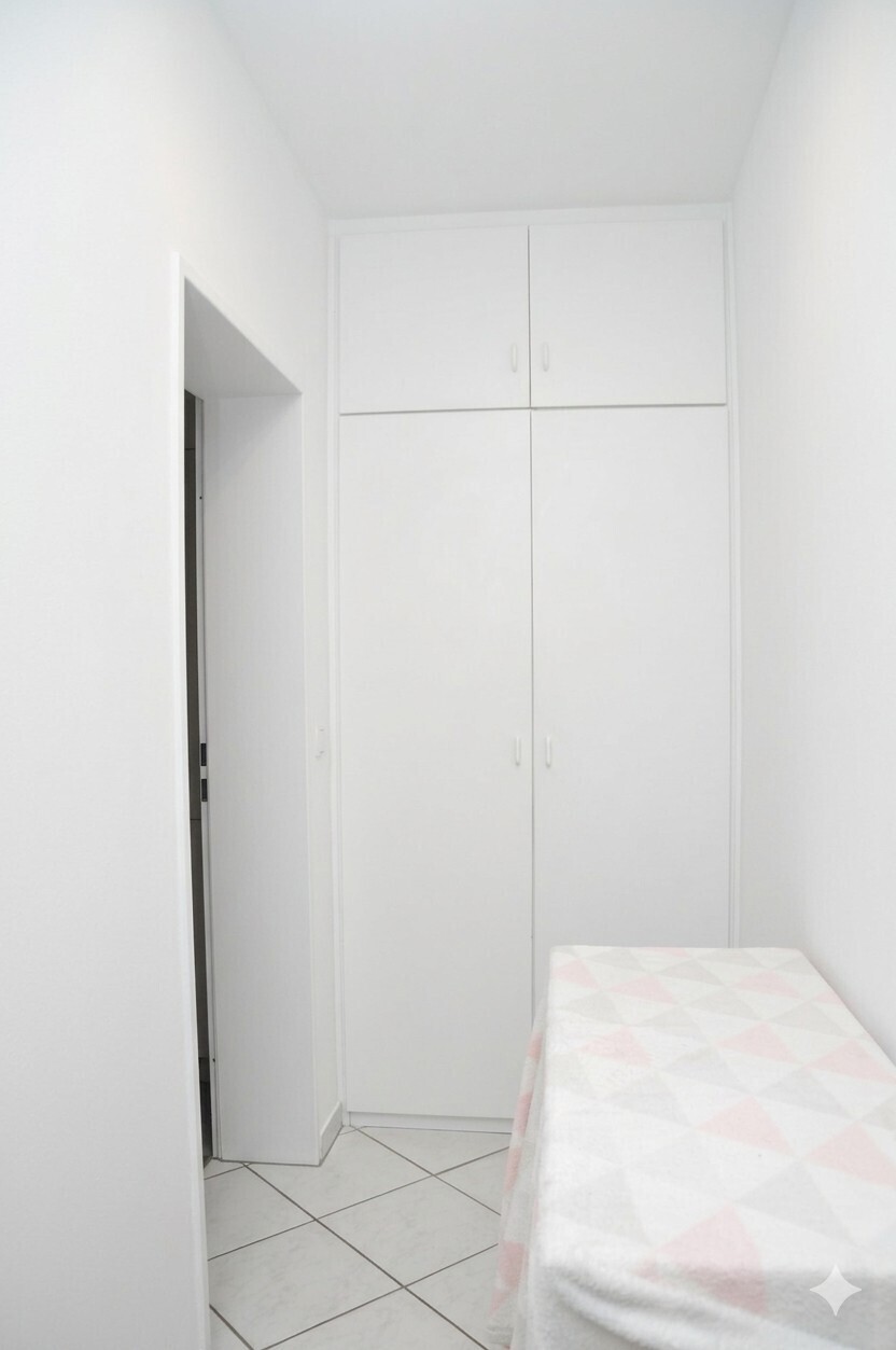 Flur mit Einbauschrank