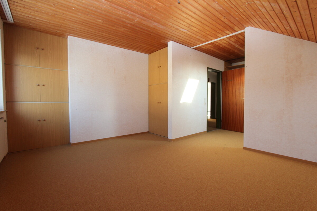 Schlafzimmer 2 DG