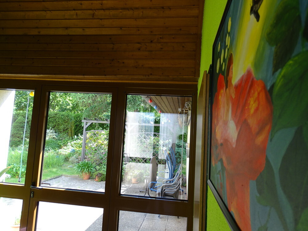 Hausflur mit Zugang in den Garten