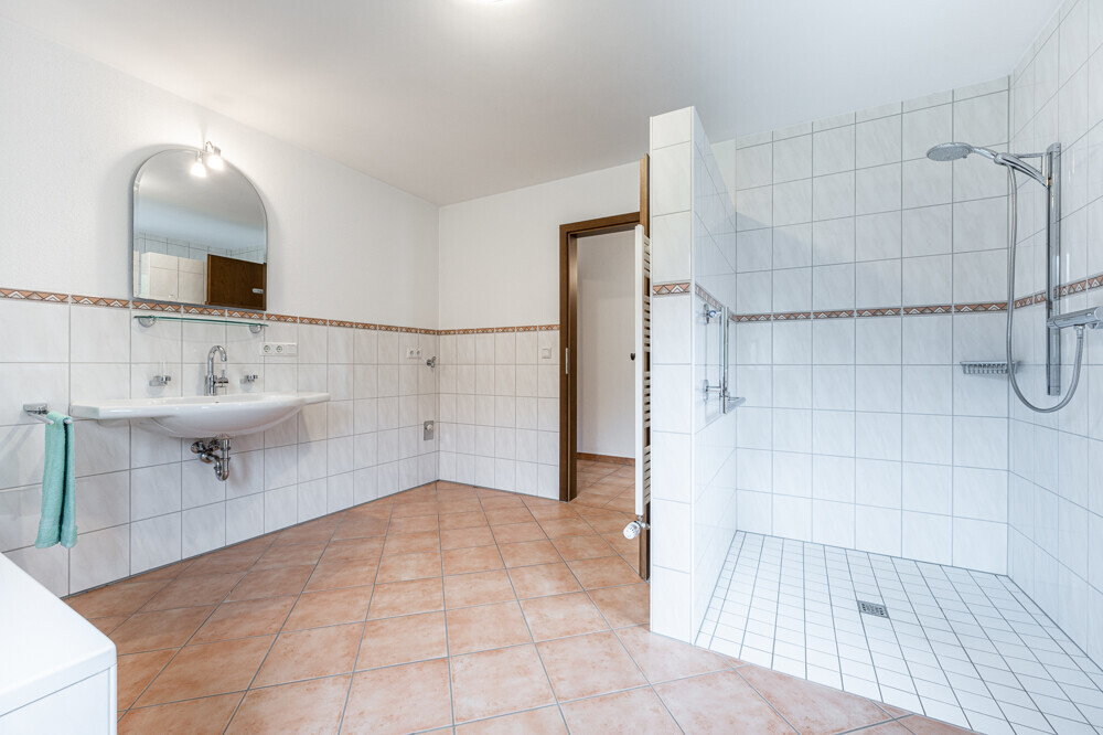 große Dusche