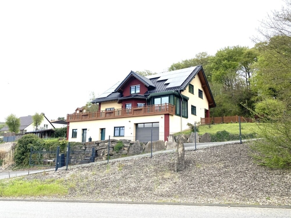 Pelm Vorderansicht