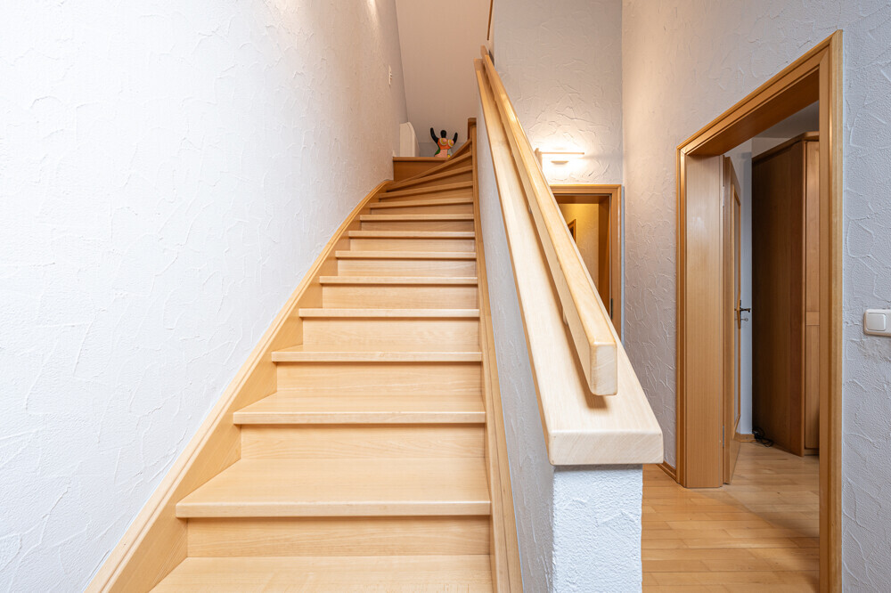 Treppe zu DG