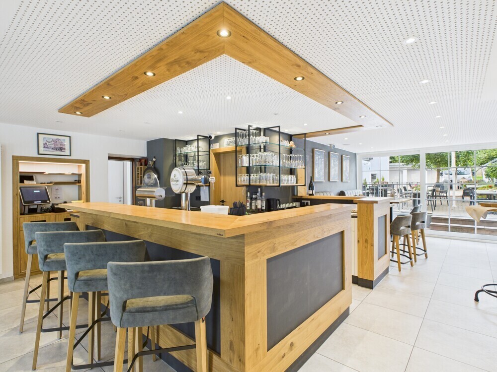 Theke Restaurant