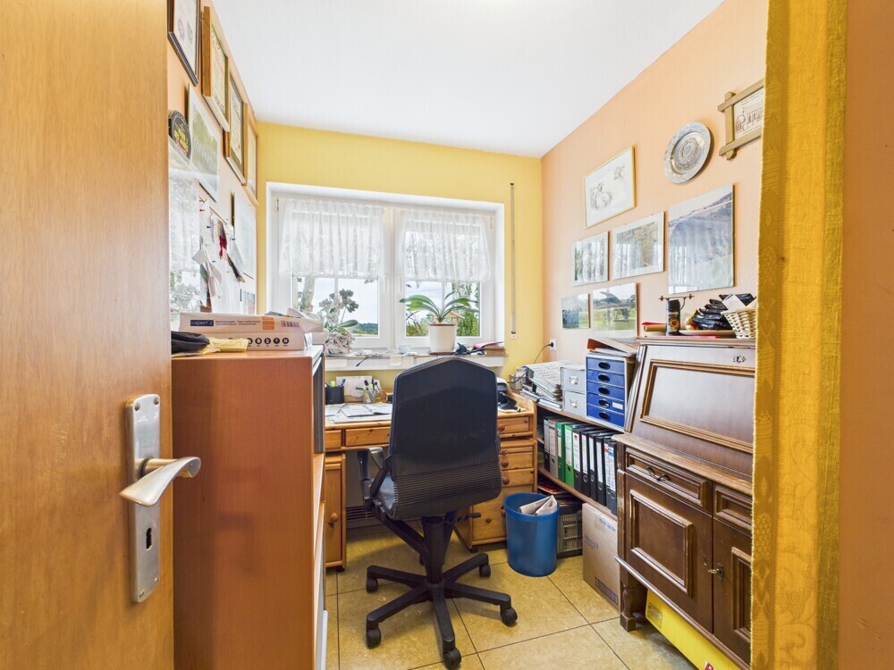 Büro EG