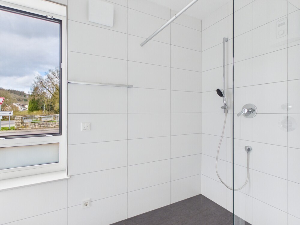 ..mit Dusche