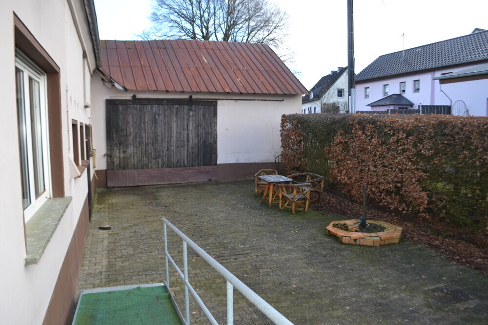 Hofanteil mit Zugang zur großen Scheune