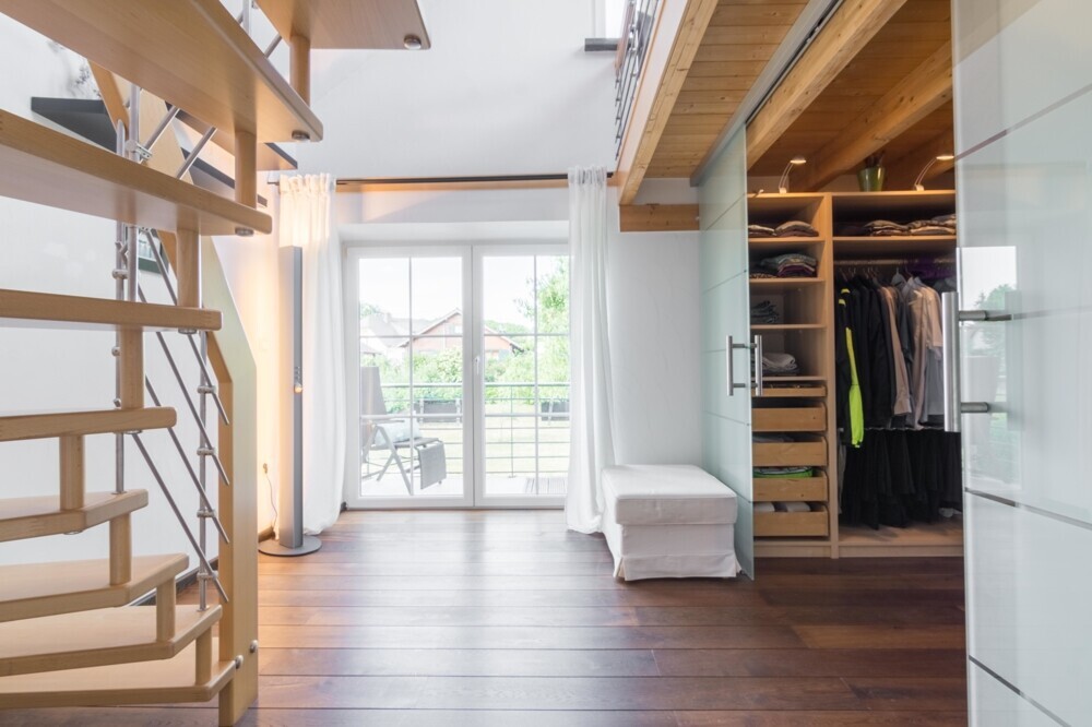 Flur mit Ankleidezimmer