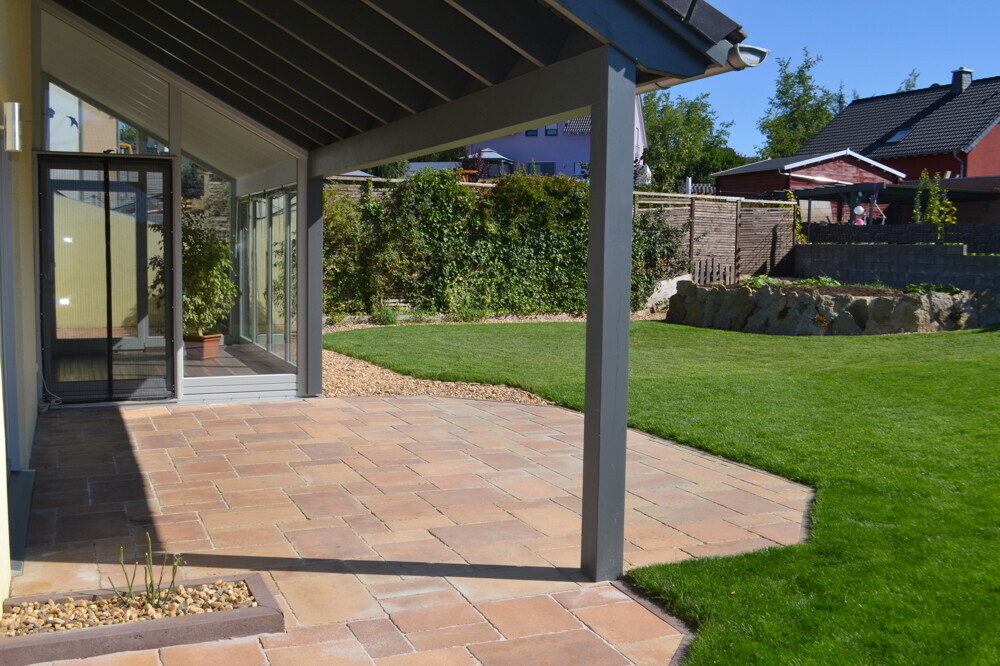 überdachte Terrasse