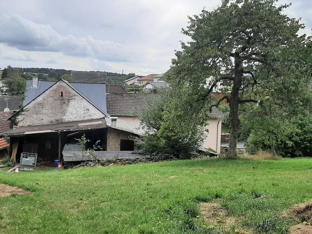 Blick auf die Nebengeäude