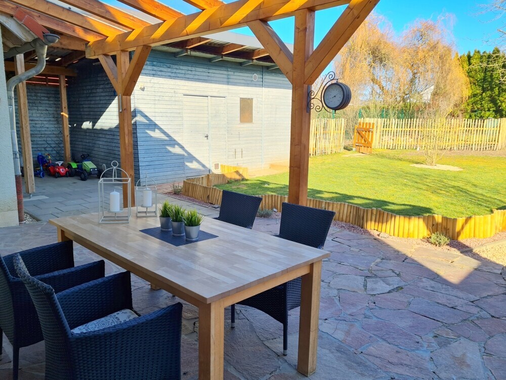 überdachte Terrasse