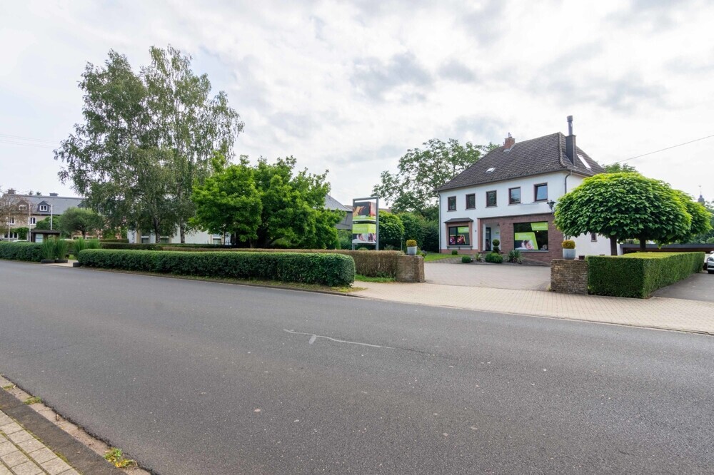 Straßenansicht