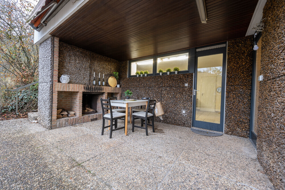 überdachte Terrasse