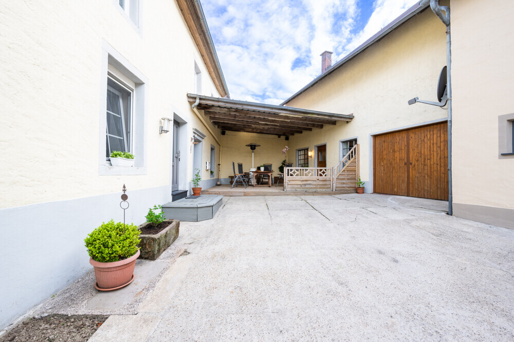 überdachte Terrasse