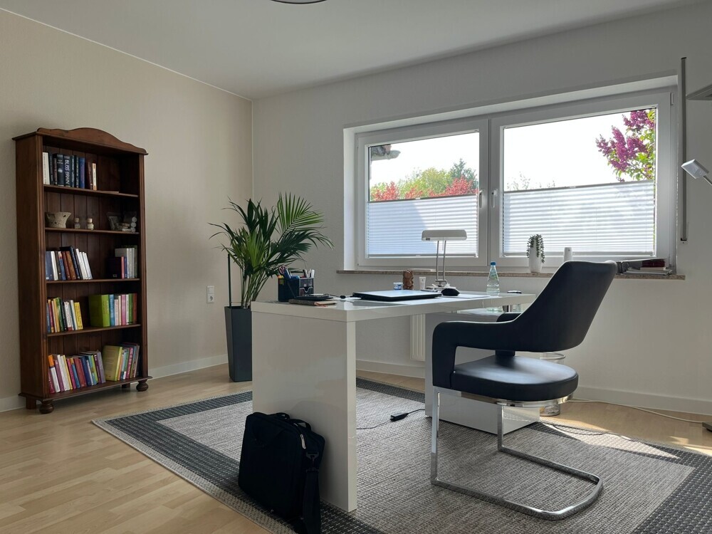 Büro / Schlafzimmer