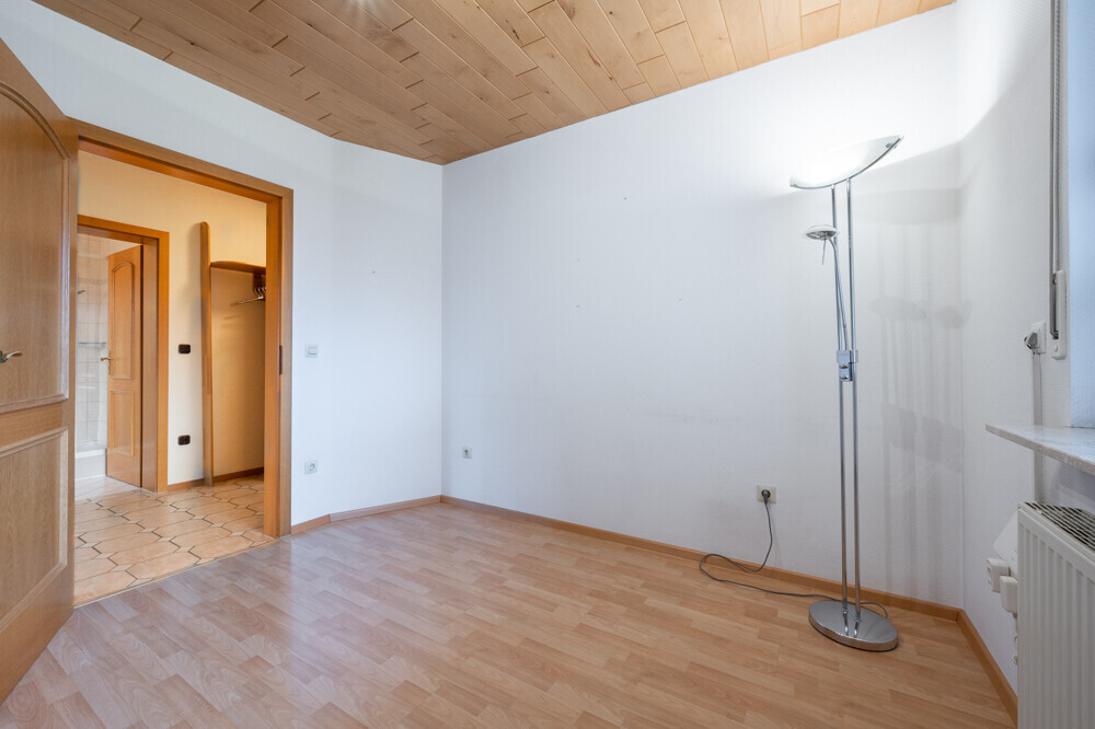 Büro EG