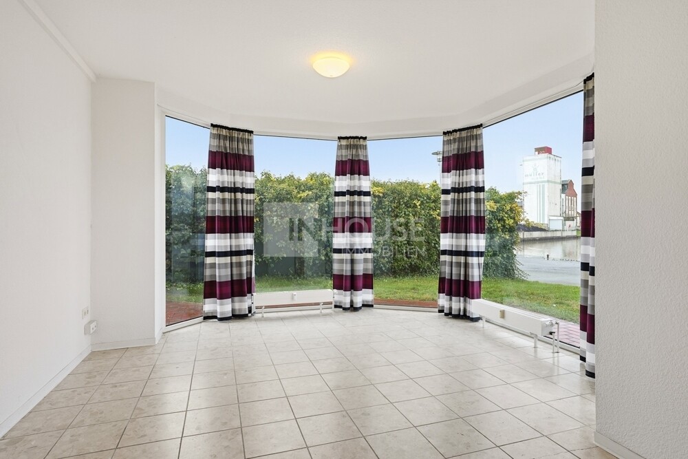 Büro mit Hafenblick