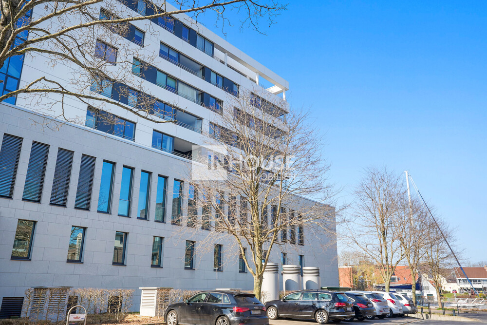 Ansicht Rückseite / Parkplätze