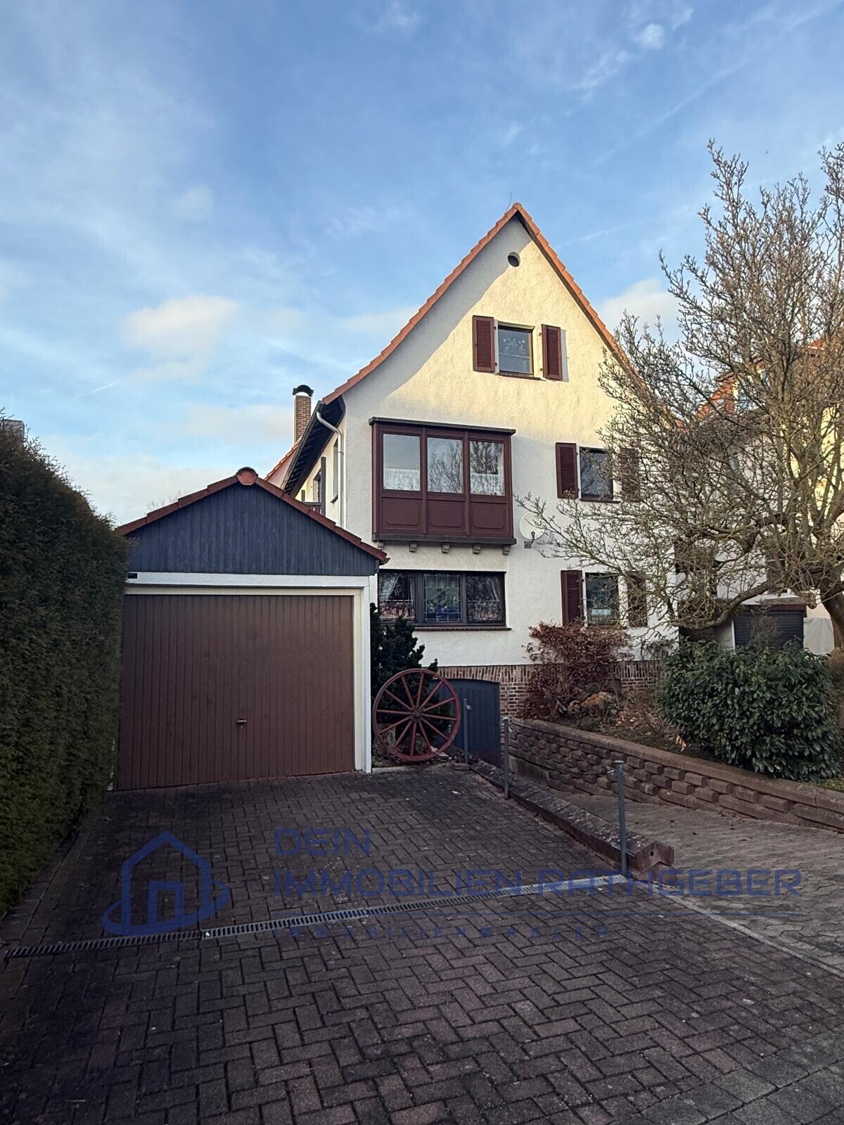 Straßenseite 4