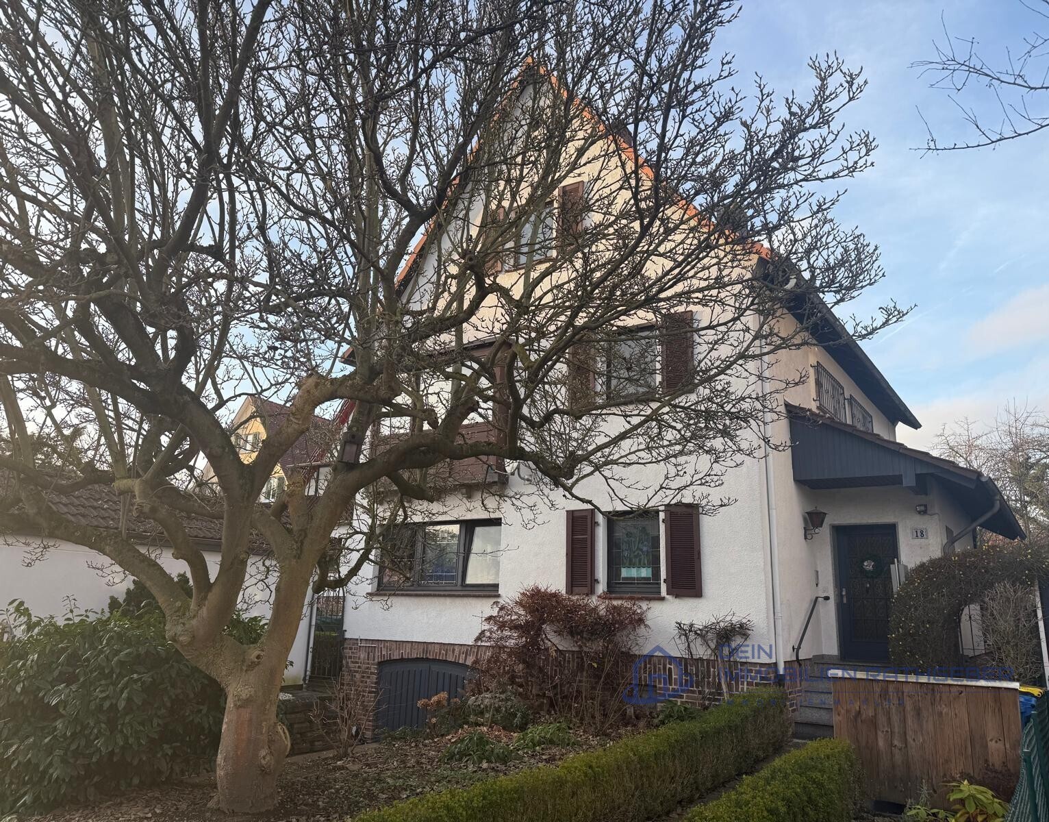 Straßenseite 1