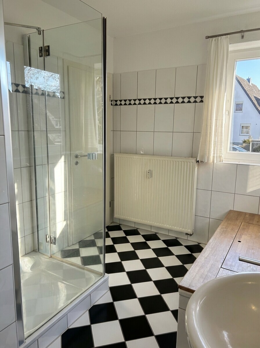 Badezimmer mit Dusche