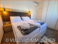 Master Bedroom mit Bad on suite