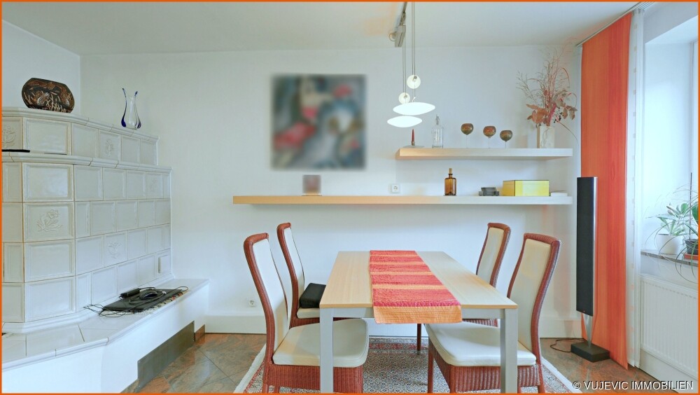 Wohnzimmer mit Essbereich