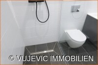 Modernes Duschbad