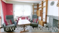 Wohnzimmer mit Kamin