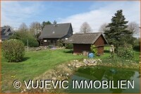 Teich und Gartenhaus