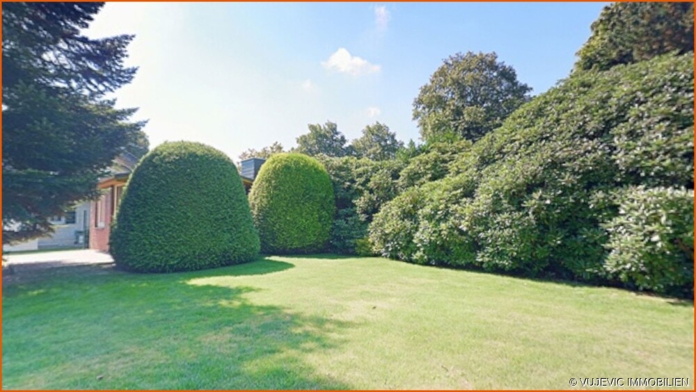 Garten mit Gartenhaus