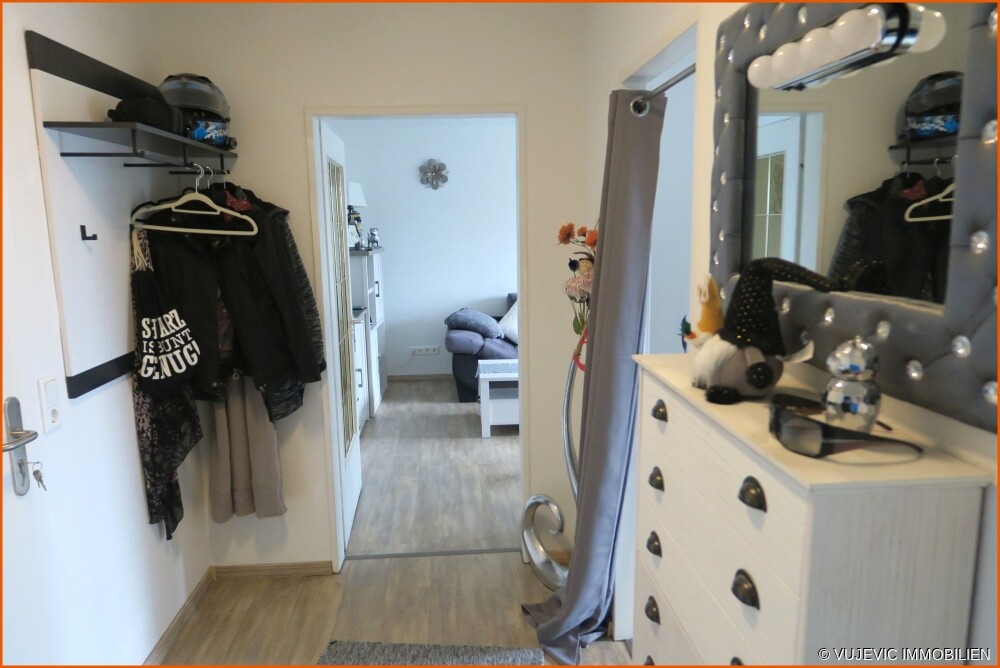 Flur Richtung Wohnzimmer