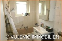 Wannenbad mit Fenster