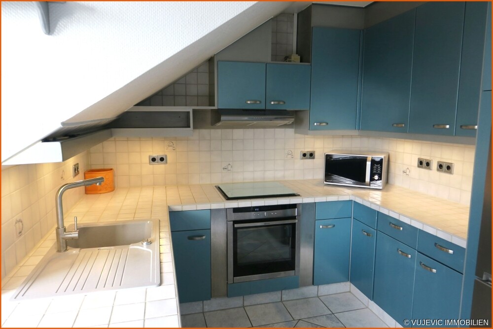 Gut ausgestattete Küche