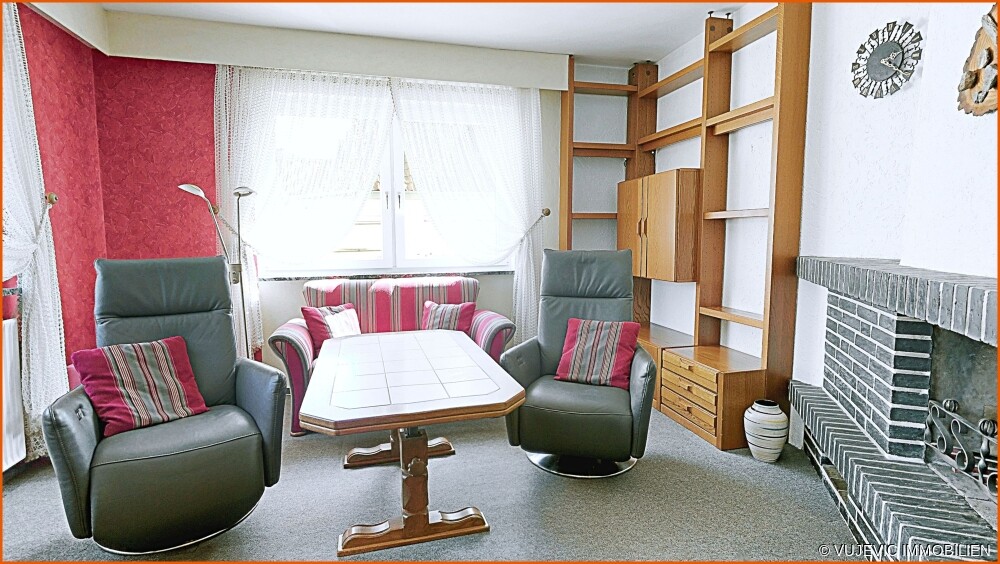 Wohnzimmer mit Kamin