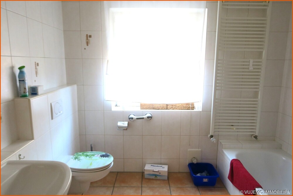 Vollbad mit Fenster