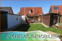 Pool und Rückansicht