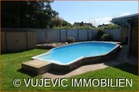 Pool im Garten