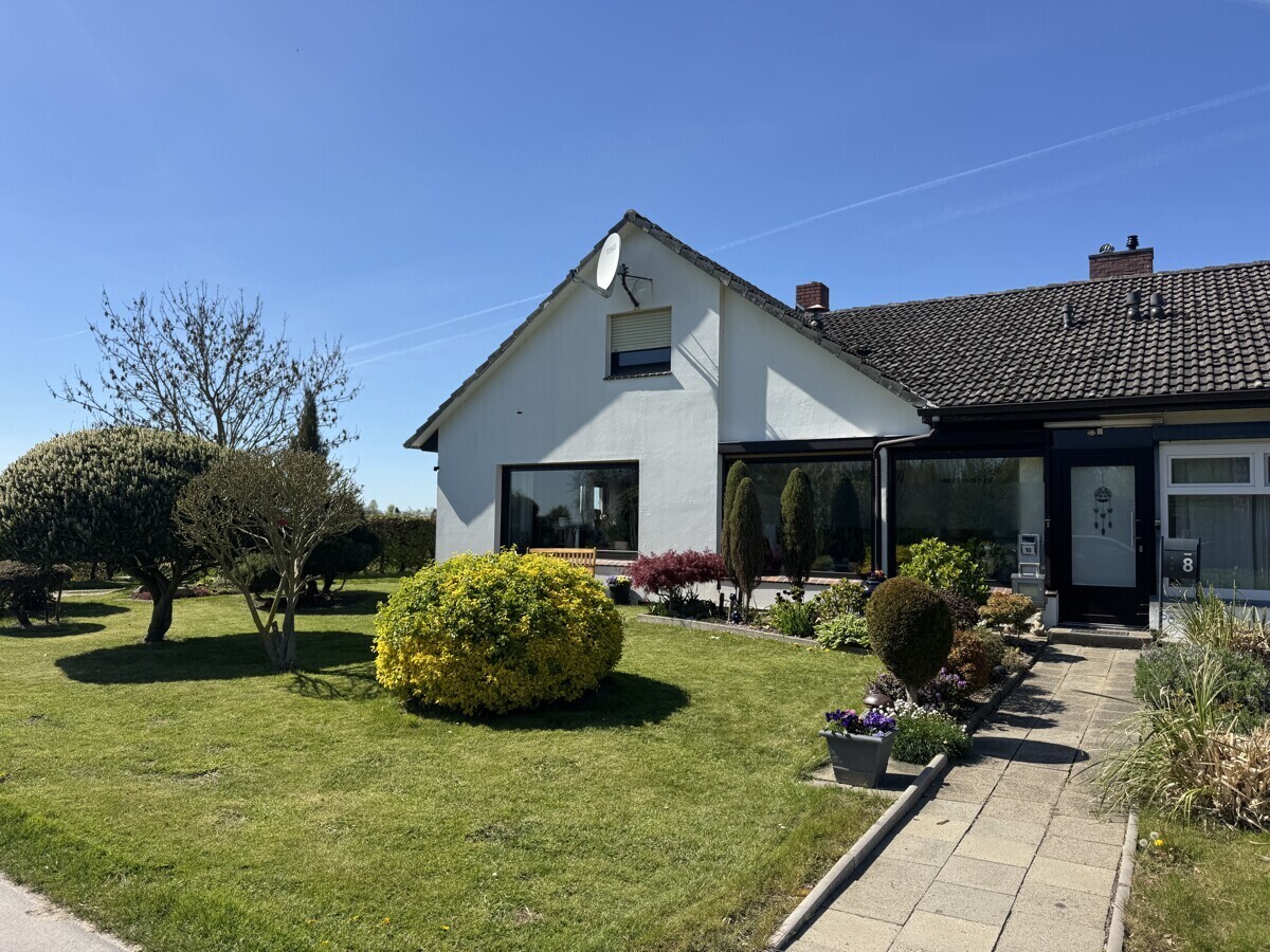 Ortsrandlage mit Blick zum Nordseedeich