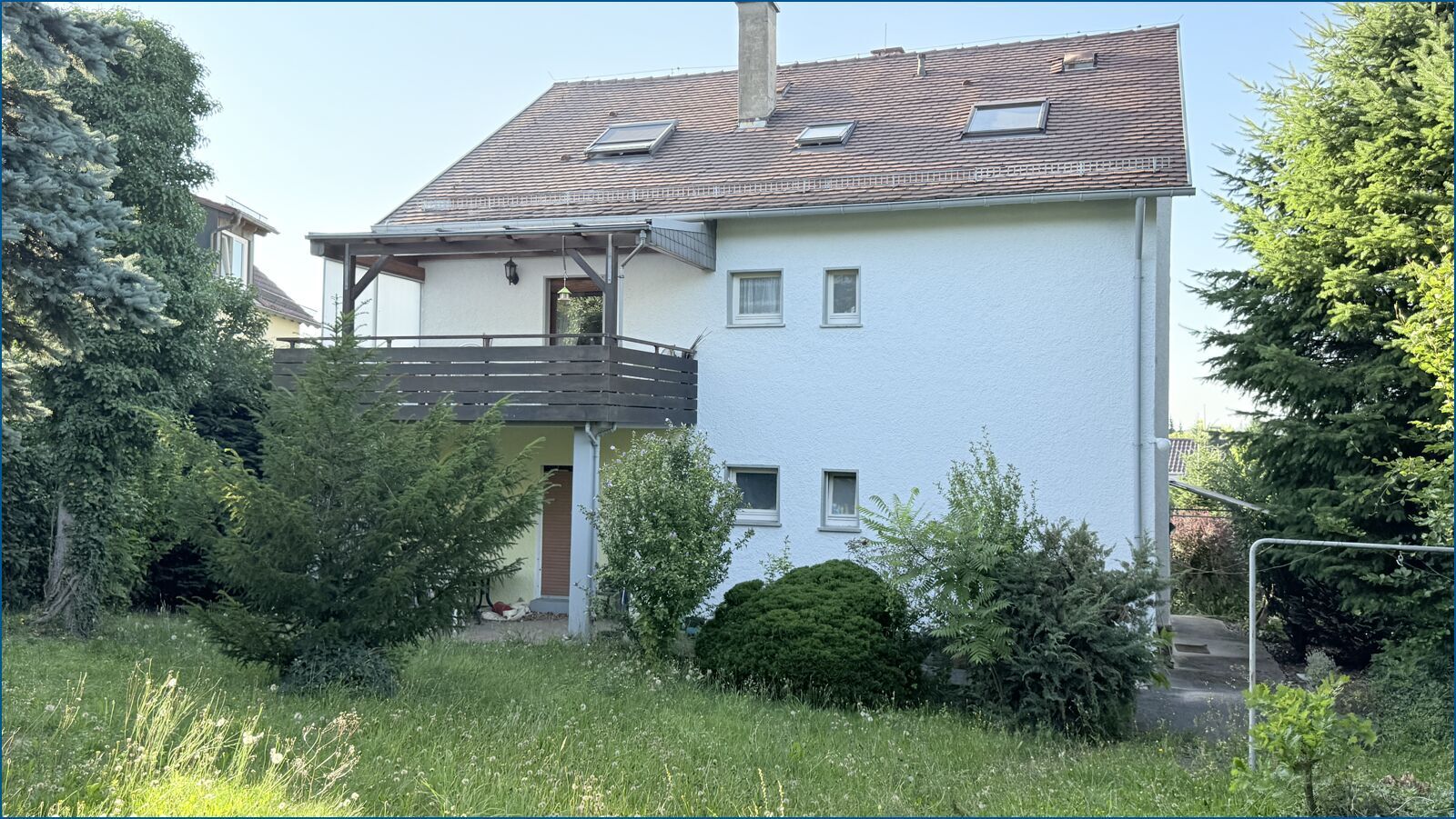Hausansicht vom Garten aus