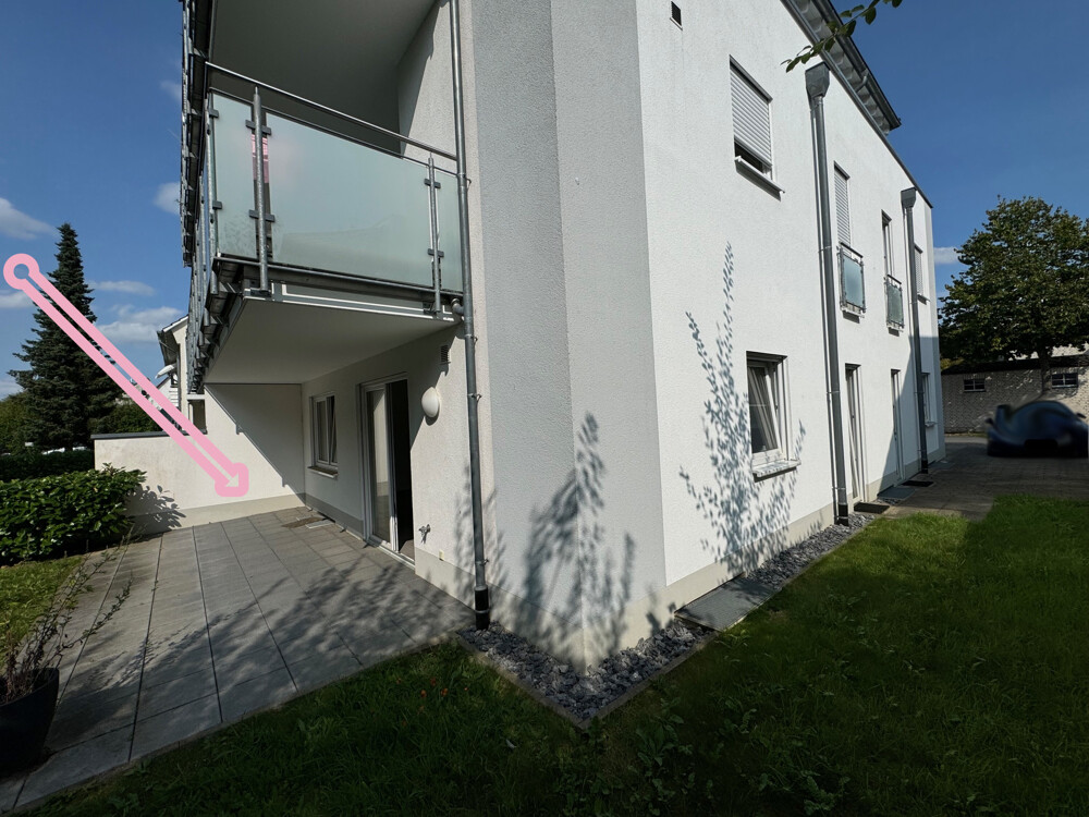 Hausansicht Garten u Stellplatz