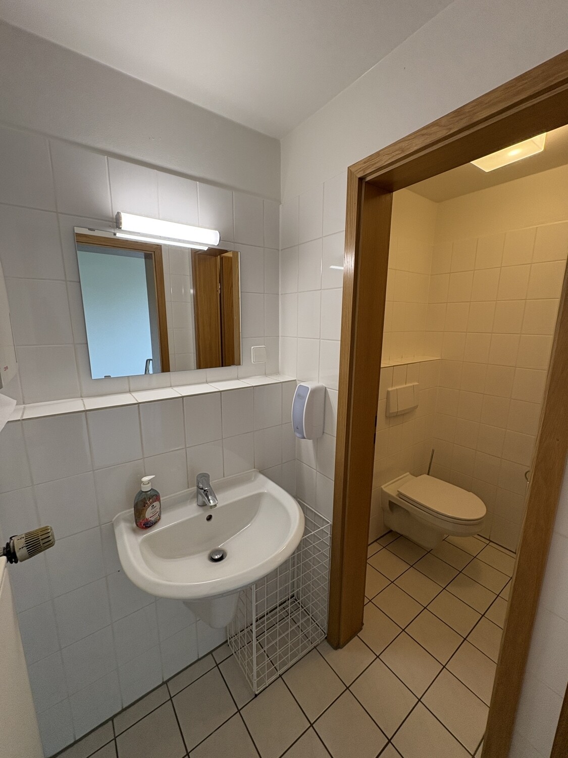 WC Herren Gewerbeeinheit