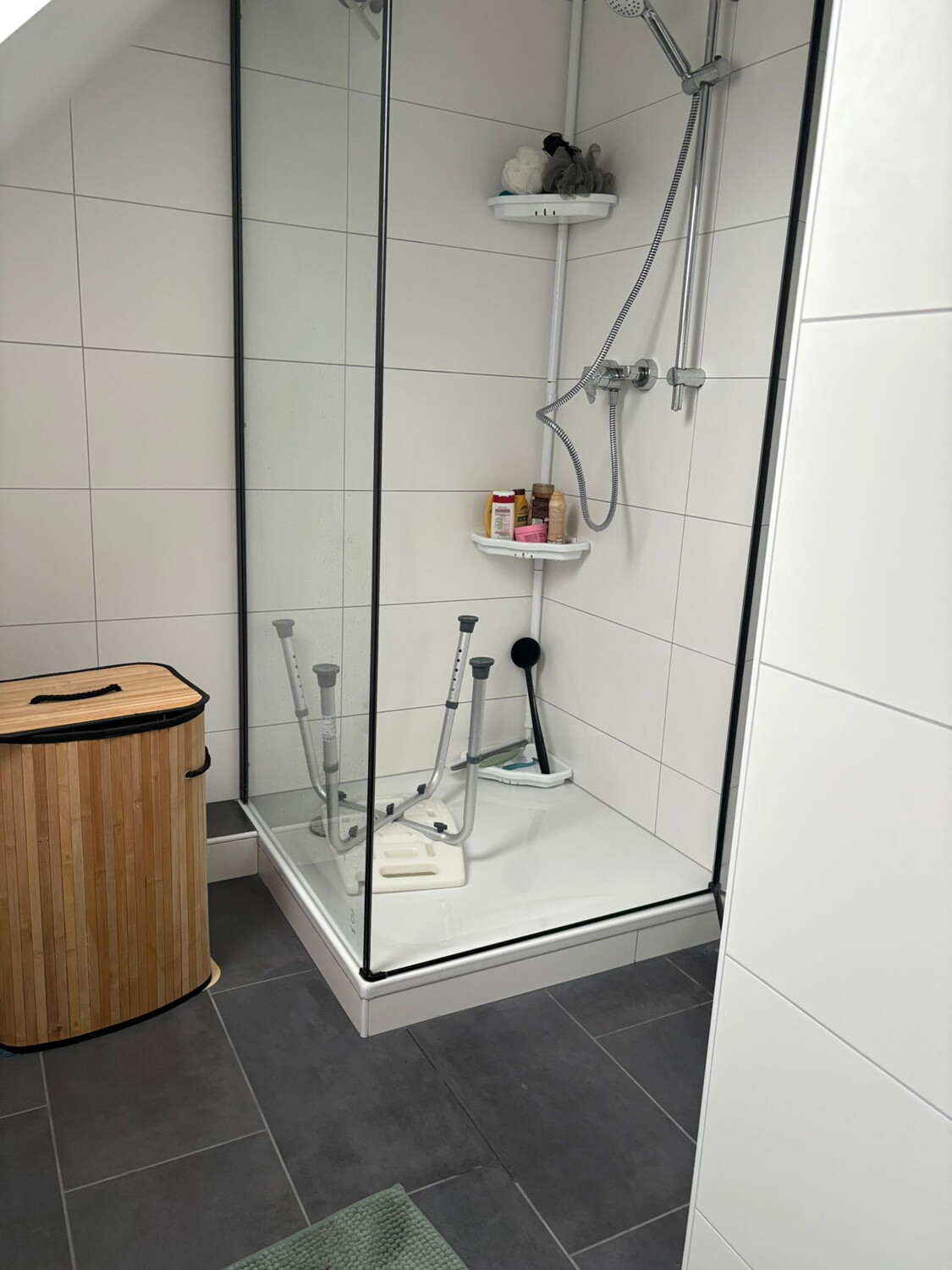 Dusche (DG)